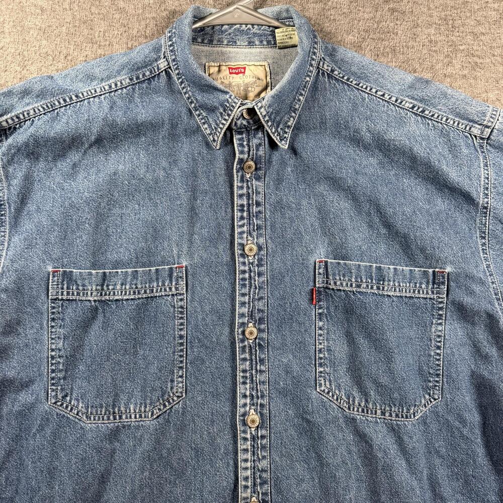 Vintage Levi's Shirt Mens Large Blue Denim Long Sleeve Button Up Red Tab Casual